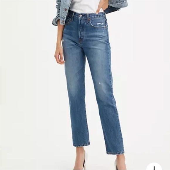 Levi's Premium 501 Original Jeans in Medium Wash Size 26 - Picture 1 of 13